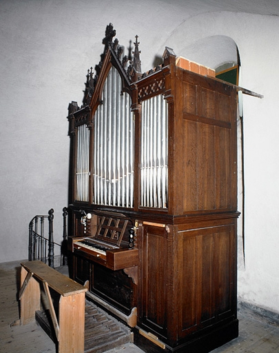 Vue d'ensemble, de trois quarts droite. © Jérôme Mongreville / Région Bourgogne-Franche-Comté, Inventaire du patrimoine - 1986