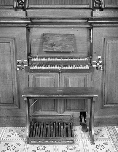 Console en fenêtre, vue de face. © Jérôme Mongreville / Région Bourgogne-Franche-Comté, Inventaire du patrimoine - 1986