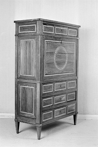 Vue d'ensemble, trois quarts gauche. © Jérôme Mongreville / Région Bourgogne-Franche-Comté, Inventaire du patrimoine - 1987