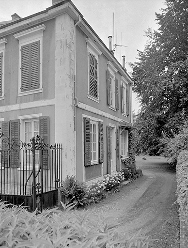 Façade latérale ouest. © Jérôme Mongreville / Région Bourgogne-Franche-Comté, Inventaire du patrimoine - 1987