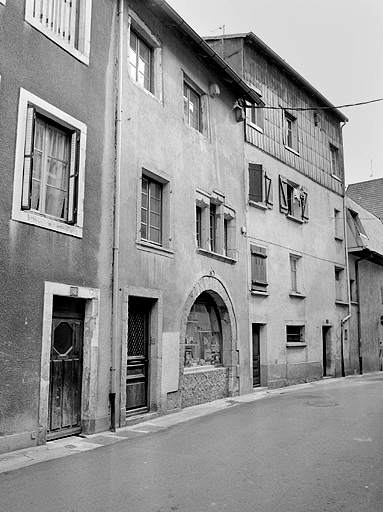 Maison 6, rue Laurillard. 16e siècle. © Jérôme Mongreville / Région Bourgogne-Franche-Comté, Inventaire du patrimoine - 1987