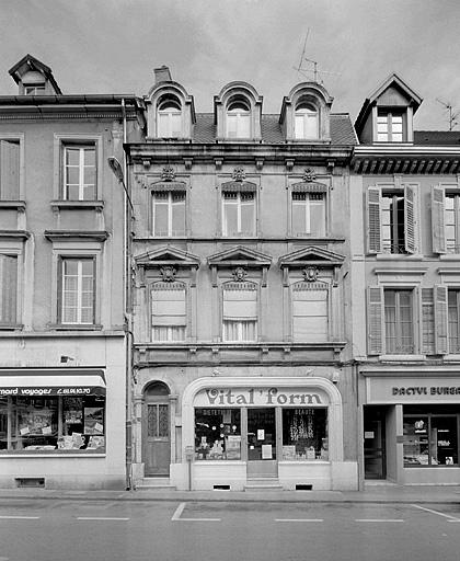 Immeuble 3bis, rue de la Sous-Préfecture. 1875. © Jérôme Mongreville / Région Bourgogne-Franche-Comté, Inventaire du patrimoine - 1987