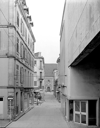 Rue des Etaux. © Jérôme Mongreville / Région Bourgogne-Franche-Comté, Inventaire du patrimoine - 1987 Rue des Etaux. © Jérôme Mongreville / Région Bourgogne-Franche-Comté, Inventaire du patrimoine - 1987
