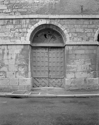 Porte extérieure © Yves Sancey / Région Bourgogne-Franche-Comté, Inventaire du patrimoine - 1987