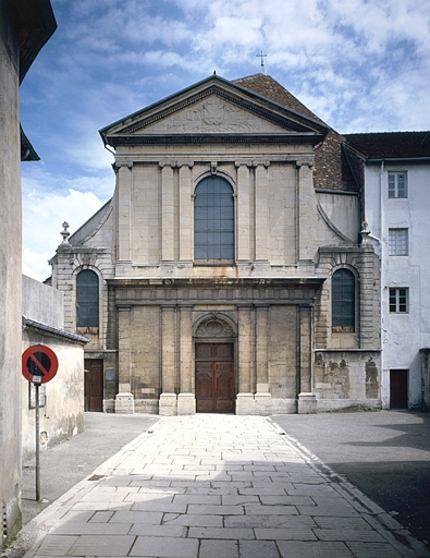 Façade antérieure de l'église. © Yves Sancey / Région Bourgogne-Franche-Comté, Inventaire du patrimoine - 1988