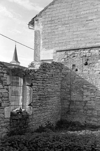 Baie murée, vestige d'un four. © Laurent Poupard / Région Bourgogne-Franche-Comté, Inventaire du patrimoine - 1988