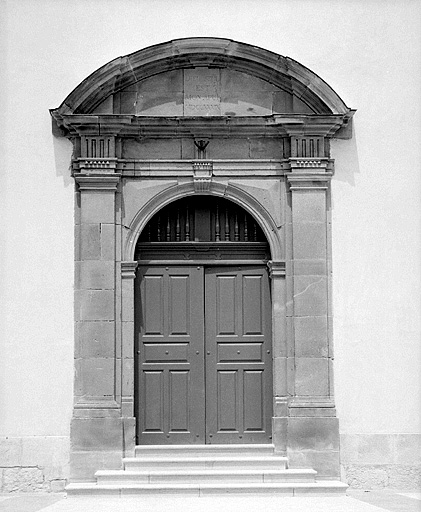 Portail sud. © Jérôme Mongreville / Région Bourgogne-Franche-Comté, Inventaire du patrimoine - 1989