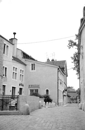 Atelier de fabrication et rue du Prélot. © Laurent Poupard / Région Bourgogne-Franche-Comté, Inventaire du patrimoine - 1989