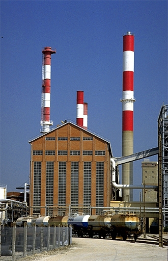 Façade postérieure du bâtiment des générateurs de vapeur et d'électricité. © Yves Sancey / Région Bourgogne-Franche-Comté, Inventaire du patrimoine - 1989 Façade postérieure du bâtiment des générateurs de vapeur et d'électricité. © Yves Sancey / Région Bourgogne-Franche-Comté, Inventaire du patrimoine - 1989