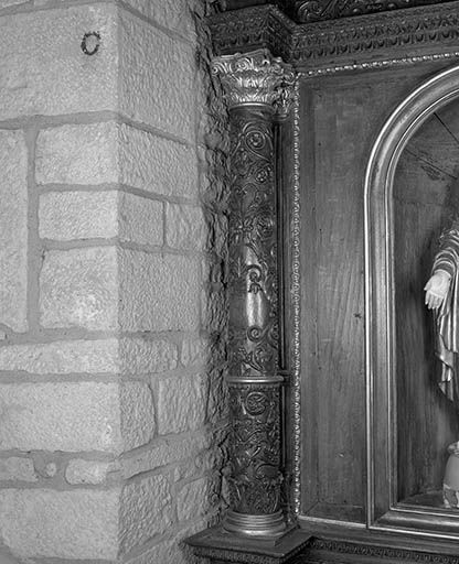 Détail : colonne gauche du retable. © Jérôme Mongreville / Région Bourgogne-Franche-Comté, Inventaire du patrimoine - 1989