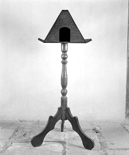 Vue générale de profil. © Jérôme Mongreville / Région Bourgogne-Franche-Comté, Inventaire du patrimoine - 1989