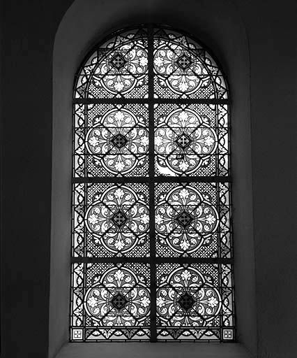 Une des verrières de la nef. © Jérôme Mongreville / Région Bourgogne-Franche-Comté, Inventaire du patrimoine - 1989