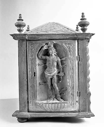 Vue d'une des petites faces : saint Sébastien. © Jérôme Mongreville / Région Bourgogne-Franche-Comté, Inventaire du patrimoine - 1989