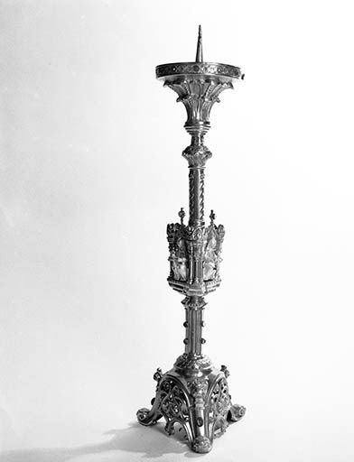 Vue d'un chandelier de profil. © Jérôme Mongreville / Région Bourgogne-Franche-Comté, Inventaire du patrimoine - 1989