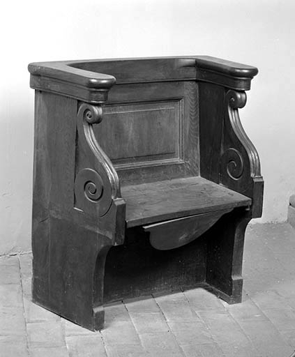 Vue d'une des stalles. © Jérôme Mongreville / Région Bourgogne-Franche-Comté, Inventaire du patrimoine - 1989