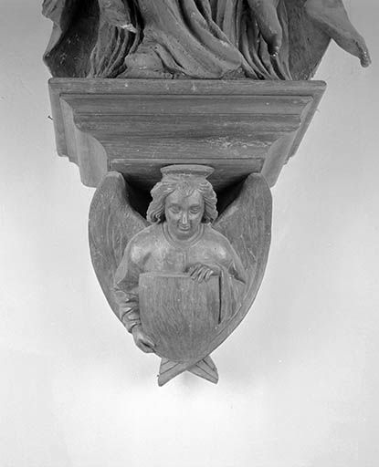 Console de droite, vue de face. © Jérôme Mongreville / Région Bourgogne-Franche-Comté, Inventaire du patrimoine - 1989