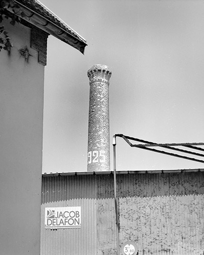 Cheminée datée 1925. © Yves Sancey / Région Bourgogne-Franche-Comté, Inventaire du patrimoine - 1989