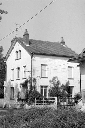 Logement patronal et entrée de l'usine. © Laurent Poupard / Région Bourgogne-Franche-Comté, Inventaire du patrimoine - 1989