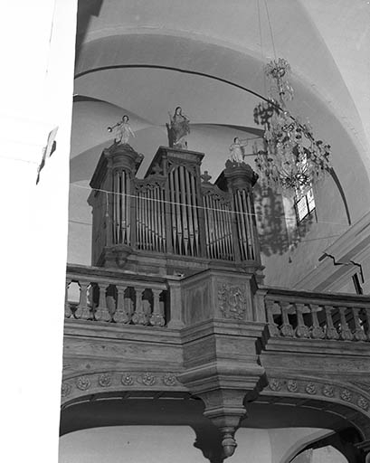 Vue de trois quarts gauche. © Jérôme Mongreville / Région Bourgogne-Franche-Comté, Inventaire du patrimoine - 1989
