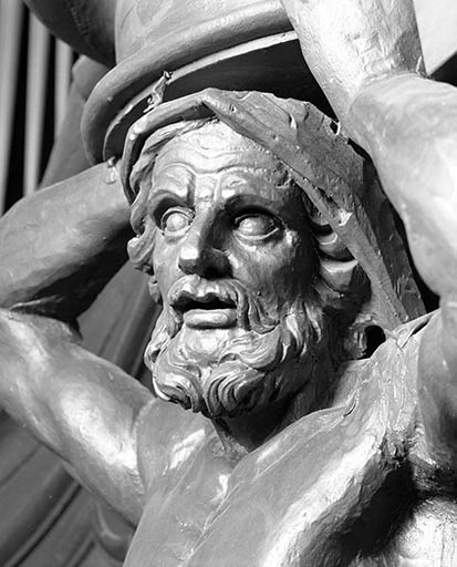 Détail : visage de l'atlante gauche. © Jérôme Mongreville / Région Bourgogne-Franche-Comté, Inventaire du patrimoine - 1989