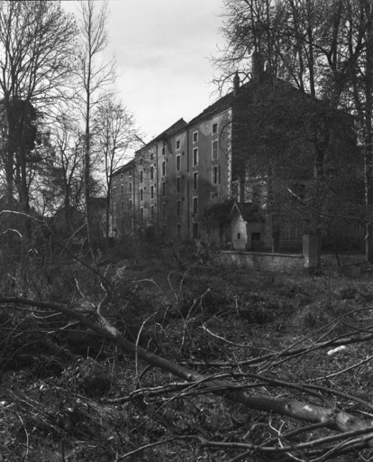 Façade postérieure du moulin public en 1989. © Yves Sancey / Région Bourgogne-Franche-Comté, Inventaire du patrimoine - 1989