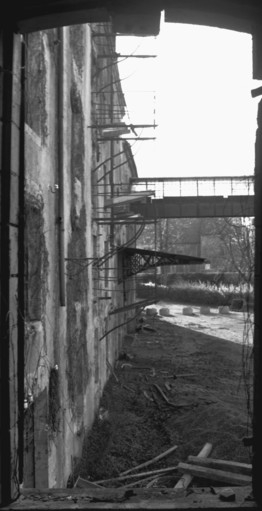 Elévation du moulin public depuis le logement en 1989. © Yves Sancey / Région Bourgogne-Franche-Comté, Inventaire du patrimoine - 1989