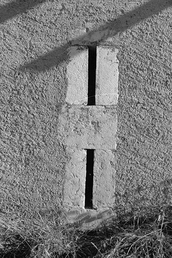 Détail de baies de la fromagerie des Landes d'Aval, aux Rousses. © Laurent Poupard / Région Bourgogne-Franche-Comté, Inventaire du patrimoine - 1990