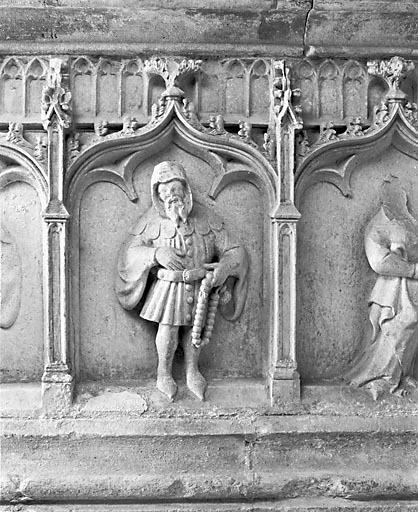 Détail : 3ème pleurant (en partant de la gauche). © Jérôme Mongreville / Région Bourgogne-Franche-Comté, Inventaire du patrimoine - 1990