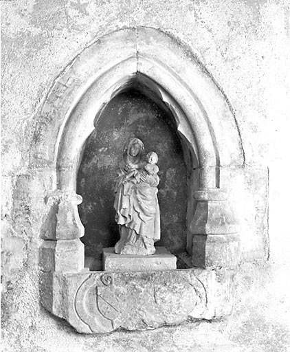 Eglise abbatiale : niche de la chapelle des tombeaux. © Jérôme Mongreville / Région Bourgogne-Franche-Comté, Inventaire du patrimoine - 1990