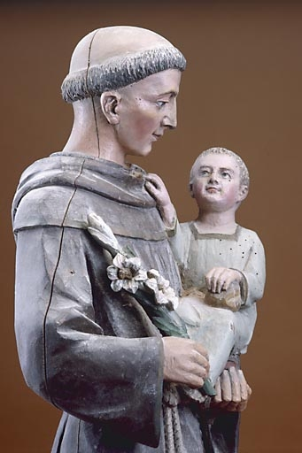 Détail : le buste, vu de trois quarts. © Jérôme Mongreville / Région Bourgogne-Franche-Comté, Inventaire du patrimoine - 1990