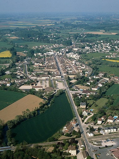 Vue aérienne. © Yves Sancey / Région Bourgogne-Franche-Comté, Inventaire du patrimoine - 1990