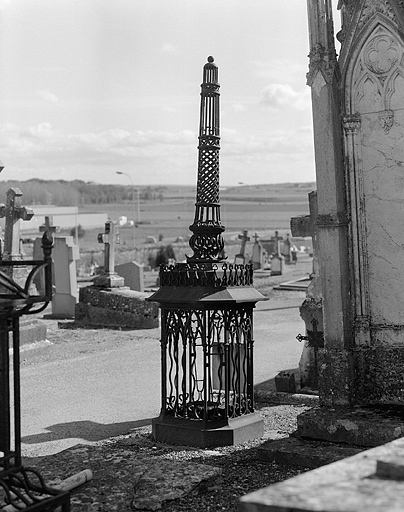 Revers : de trois quarts droit. © Yves Sancey / Région Bourgogne-Franche-Comté, Inventaire du patrimoine, 1990 - 1990