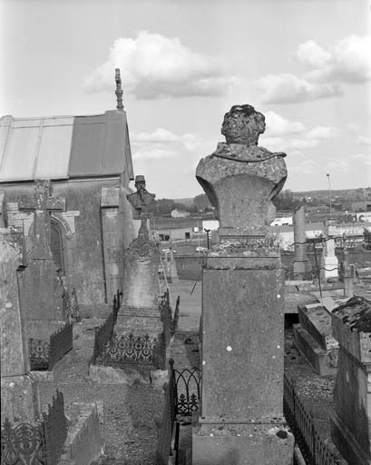 Revers. © Yves Sancey / Région Bourgogne-Franche-Comté, Inventaire du patrimoine, 1990 - 1990