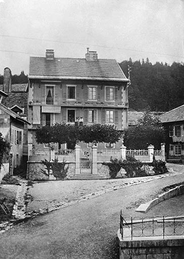 Façade antérieure du logement patronal. © Jérôme  Mongreville (reproduction), Luc Paget / Région Bourgogne-Franche-Comté, Inventaire du patrimoine - 1991 Façade antérieure du logement patronal. © Jérôme  Mongreville (reproduction), Luc Paget / Région Bourgogne-Franche-Comté, Inventaire du patrimoine - 1991