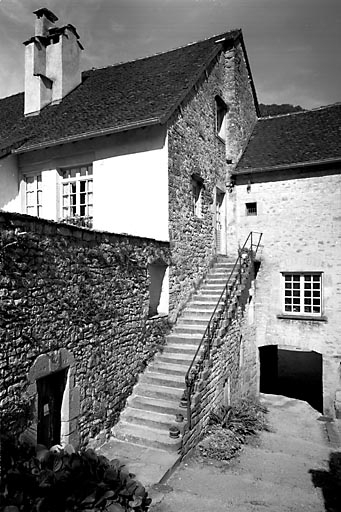 Détail : l'escalier d'une maison de chanoine. © Jérôme Mongreville / Région Bourgogne-Franche-Comté, Inventaire du patrimoine - 1991