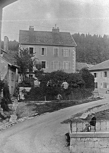 Maison Léon Paget. © Jérôme  Mongreville (reproduction), Luc Paget / Région Bourgogne-Franche-Comté, Inventaire du patrimoine - 1991 Maison Léon Paget. © Jérôme  Mongreville (reproduction), Luc Paget / Région Bourgogne-Franche-Comté, Inventaire du patrimoine - 1991