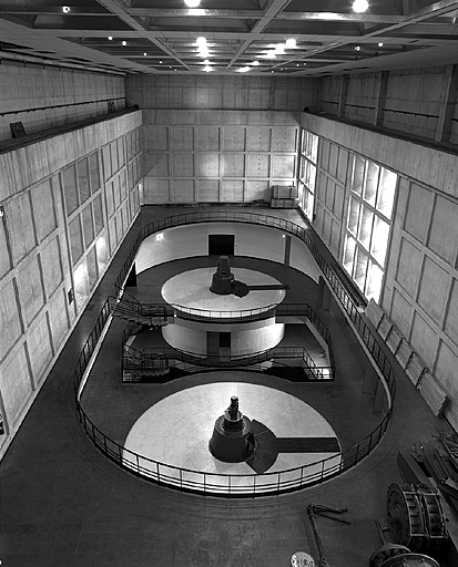 Intérieur de la centrale. © Jérôme Mongreville / Région Bourgogne-Franche-Comté, Inventaire du patrimoine - 1991 Intérieur de la centrale. © Jérôme Mongreville / Région Bourgogne-Franche-Comté, Inventaire du patrimoine - 1991