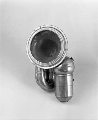 Avertisseur sonore pneumatique pour automobile. © Jérôme Mongreville / Région Bourgogne-Franche-Comté, Inventaire du patrimoine - 1991