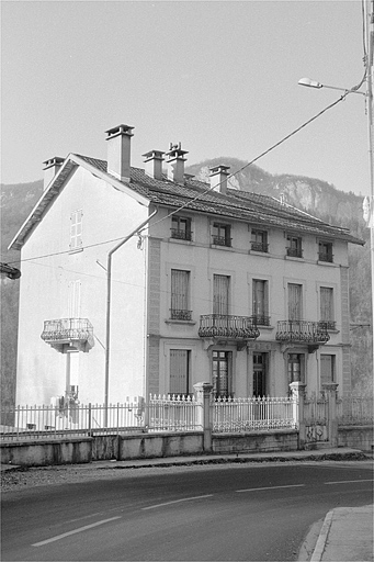 Logement patronal. © Laurent Poupard / Région Bourgogne-Franche-Comté, Inventaire du patrimoine - 1991