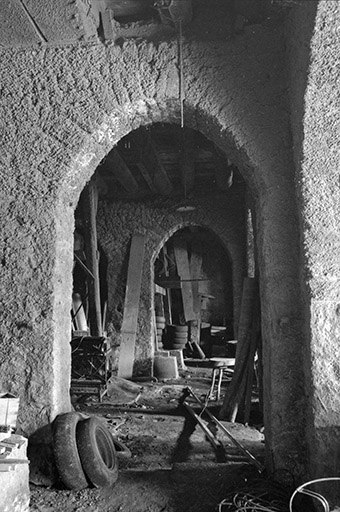 Etage de soubassement des ateliers de fabrication. © Laurent Poupard / Région Bourgogne-Franche-Comté, Inventaire du patrimoine - 1991