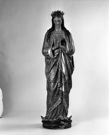 Vue d'ensemble : de face, avec couronne. © Yves Sancey / Région Bourgogne-Franche-Comté, Inventaire du patrimoine - 1991