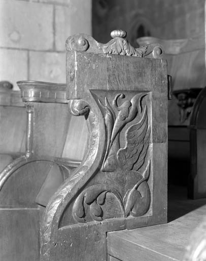 Stalles gauches : détail d'une jouée basse est (B). © Yves Sancey / Région Bourgogne-Franche-Comté, Inventaire du patrimoine - 1991