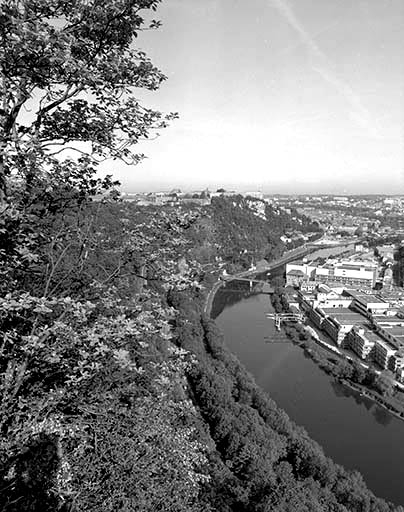 Vue panoramique partielle depuis le sud : 1er volet (gauche). © Yves Sancey / Région Bourgogne-Franche-Comté, Inventaire du patrimoine - 1992