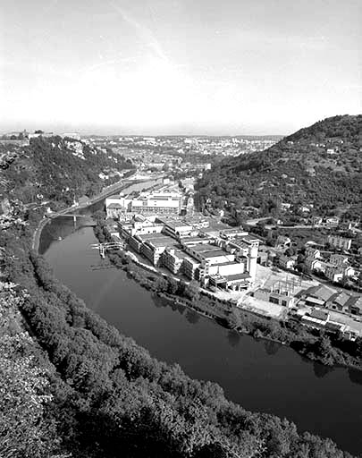 Vue panoramique partielle depuis le sud : 2ème volet. © Yves Sancey / Région Bourgogne-Franche-Comté, Inventaire du patrimoine - 1992