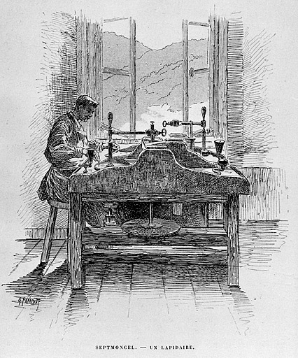 Septmoncel. - Un lapidaire. © Jérôme Mongreville / Région Bourgogne-Franche-Comté, Inventaire du patrimoine - 1992