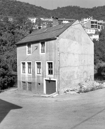 Atelier de fabrication Marmet-Regge : façade antérieure. © Jérôme Mongreville / Région Bourgogne-Franche-Comté, Inventaire du patrimoine - 1992