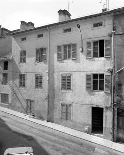 Façade antérieure de l'immeuble. © Jérôme Mongreville / Région Bourgogne-Franche-Comté, Inventaire du patrimoine - 1992