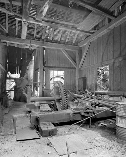 Engrenages de l'ancienne turbine du laminoir. © Yves Sancey / Région Bourgogne-Franche-Comté, Inventaire du patrimoine - 1992