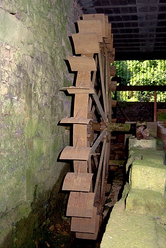 Roue en dessous. © Laurent Poupard / Région Bourgogne-Franche-Comté, Inventaire du patrimoine - 1992