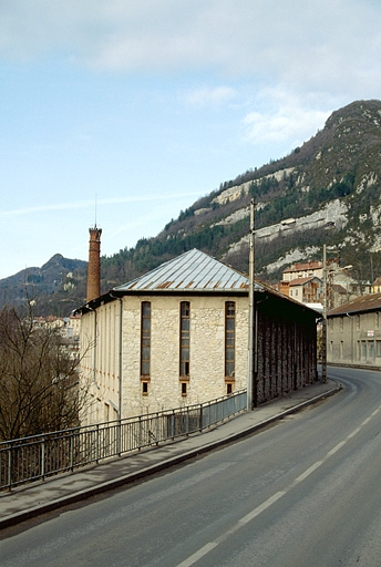 Façade latérale gauche du séchoir à ébauchons. © Laurent Poupard / Région Bourgogne-Franche-Comté, Inventaire du patrimoine - 1992